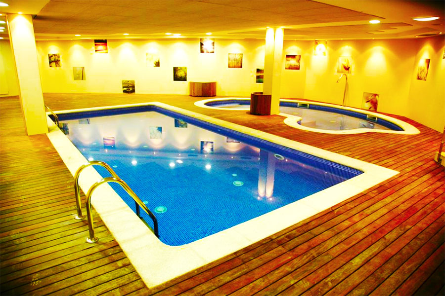 hotel con piscina oviedo Silken Ciudad Gijon