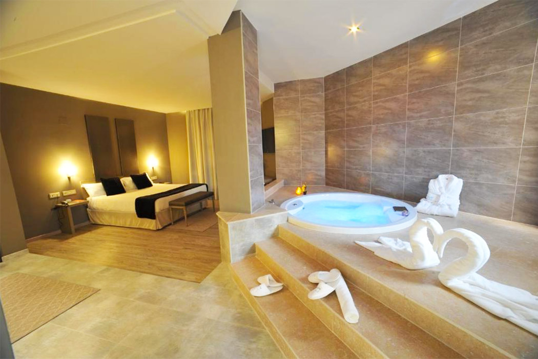 Hotel Luve piscina privada habitacion
