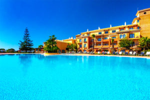 Piscina Hotel Barcelo Punta Umbria Mar Piscina Hotel Barcelo Punta Umbria Mar