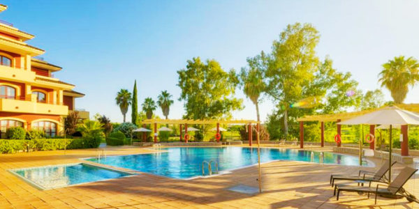 Piscina Hotel Ilunion Golf Badajoz