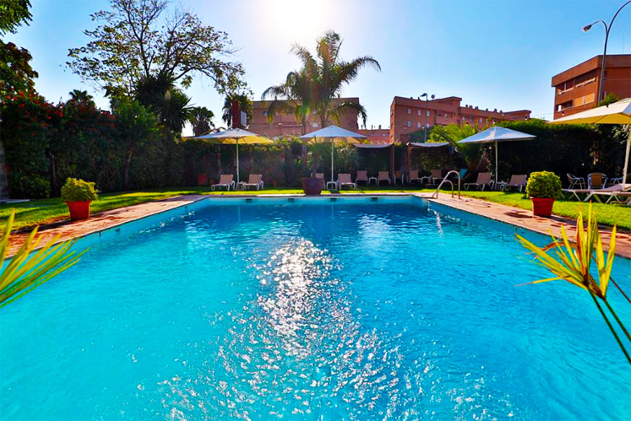 Hotel Oasis: Hotel en Córdoba con Piscina Exterior al Aire Libre