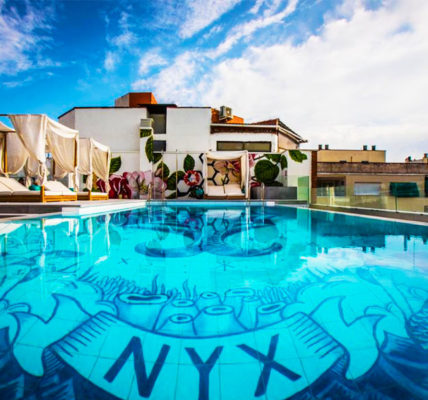 Piscina NYX Hotel Madrid by Leonardo Hotels