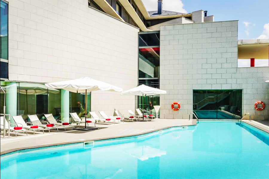 Hotel con piscina Jaca Eurostars Reina Felicia Spa