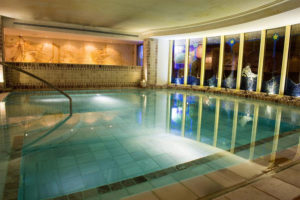 hotel con piscina granada Los Angeles Hotel Spa