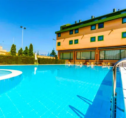 Hotel con piscina Salamanca Sercotel Horus Salamanca