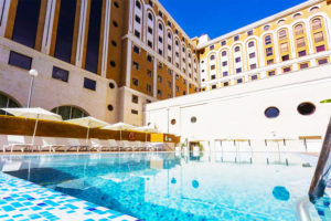 hotel con piscina sevilla Ayre Hotel Sevilla