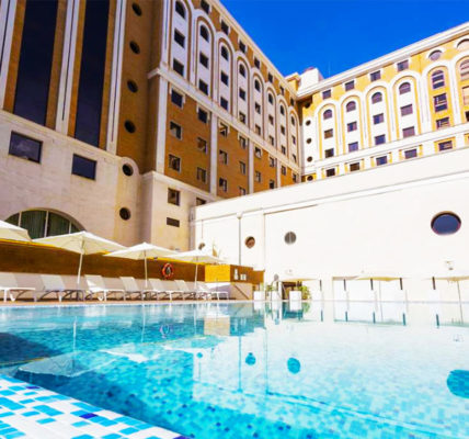 hotel con piscina sevilla Ayre Hotel Sevilla