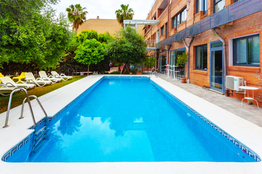 hotel con piscina sevilla AACR Hotel Monteolivos
