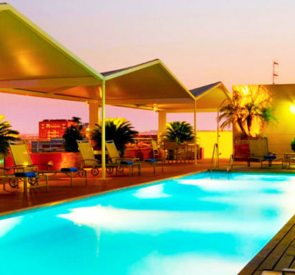 hotel con piscina sevilla Hotel Novotel Sevilla