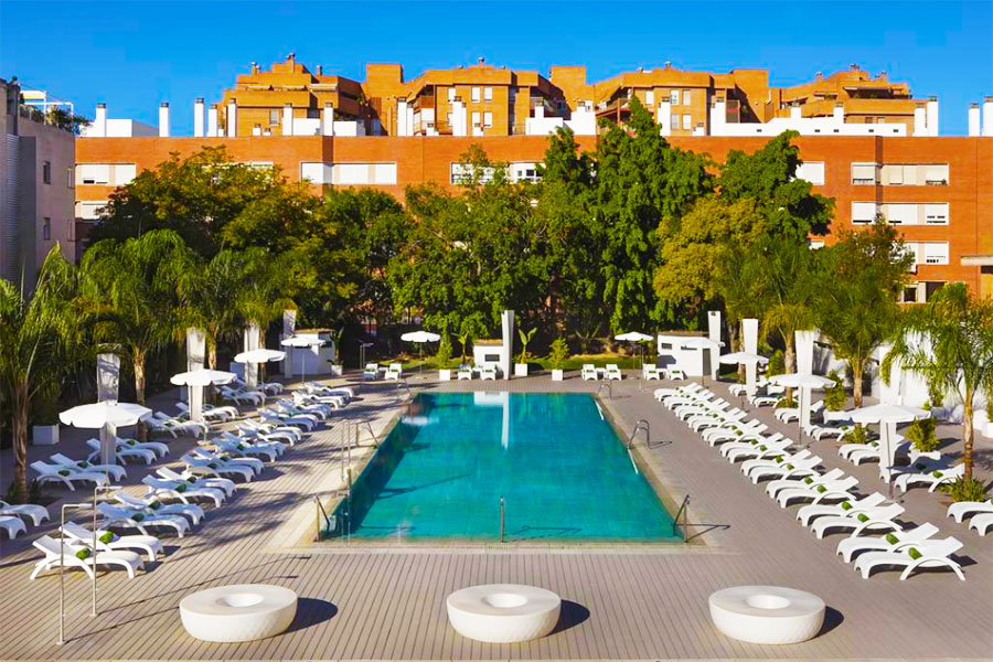 Hotel Melia Lebreros: Hotel en Sevilla Piscina Exterior al Aire Libre