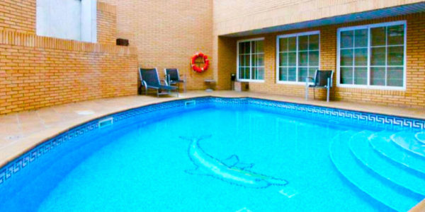 Hotel con piscina Zaragoza Aparthotel Los Girasoles