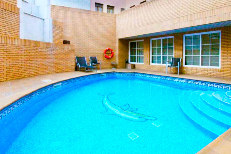 Hotel con piscina Zaragoza Aparthotel Los Girasoles