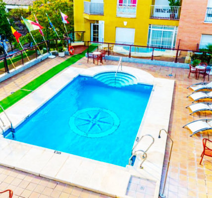 Hotel Jaen con piscina Hotel Infanta Cristina