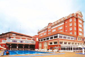 Piscina NH Collection A Coruña Finisterre