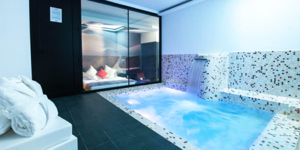 Hotel Loob piscina privada habitacion madrid