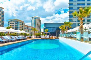 Piscina Hilton Diagonal Mar Barcelona