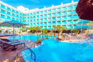 Piscina Hotel H10 Delfín