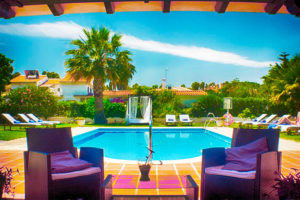 Piscina Hotel Malaga Picasso