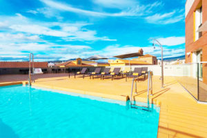 Piscina Hotel NH Malaga