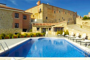 Piscina Hotel Parador de Trujillo