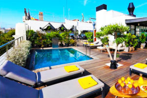 Piscina Hotel The Serras