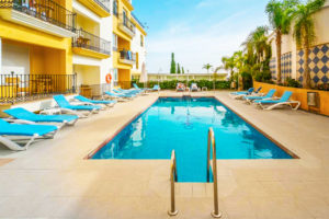 Piscina Hotel Toboso Apar Turis Piscina Hotel Toboso Apar Turis