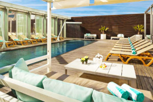 Piscina Melia Barcelona Sky